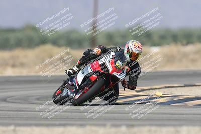 media/Oct-13-2025-Moto Forza (Mon) [[a66d839500]]/3-B Group/Session 3 (Turn 16)/